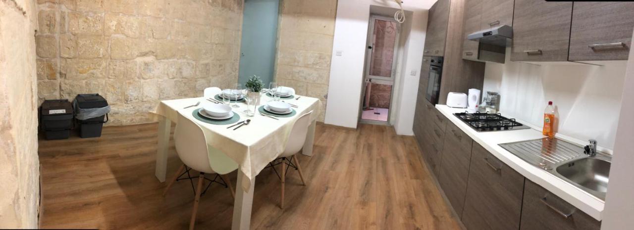 Floriana Cosy Townhouse Apartment Exterior photo